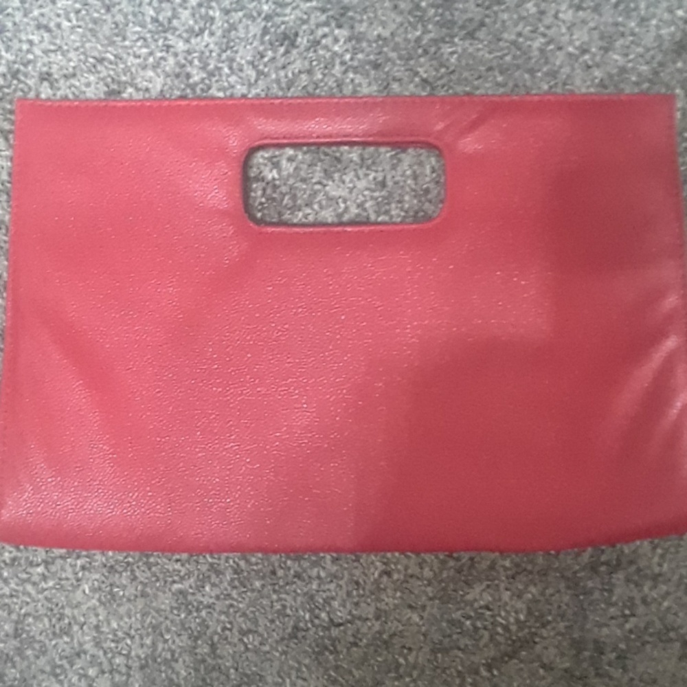 Red clutch